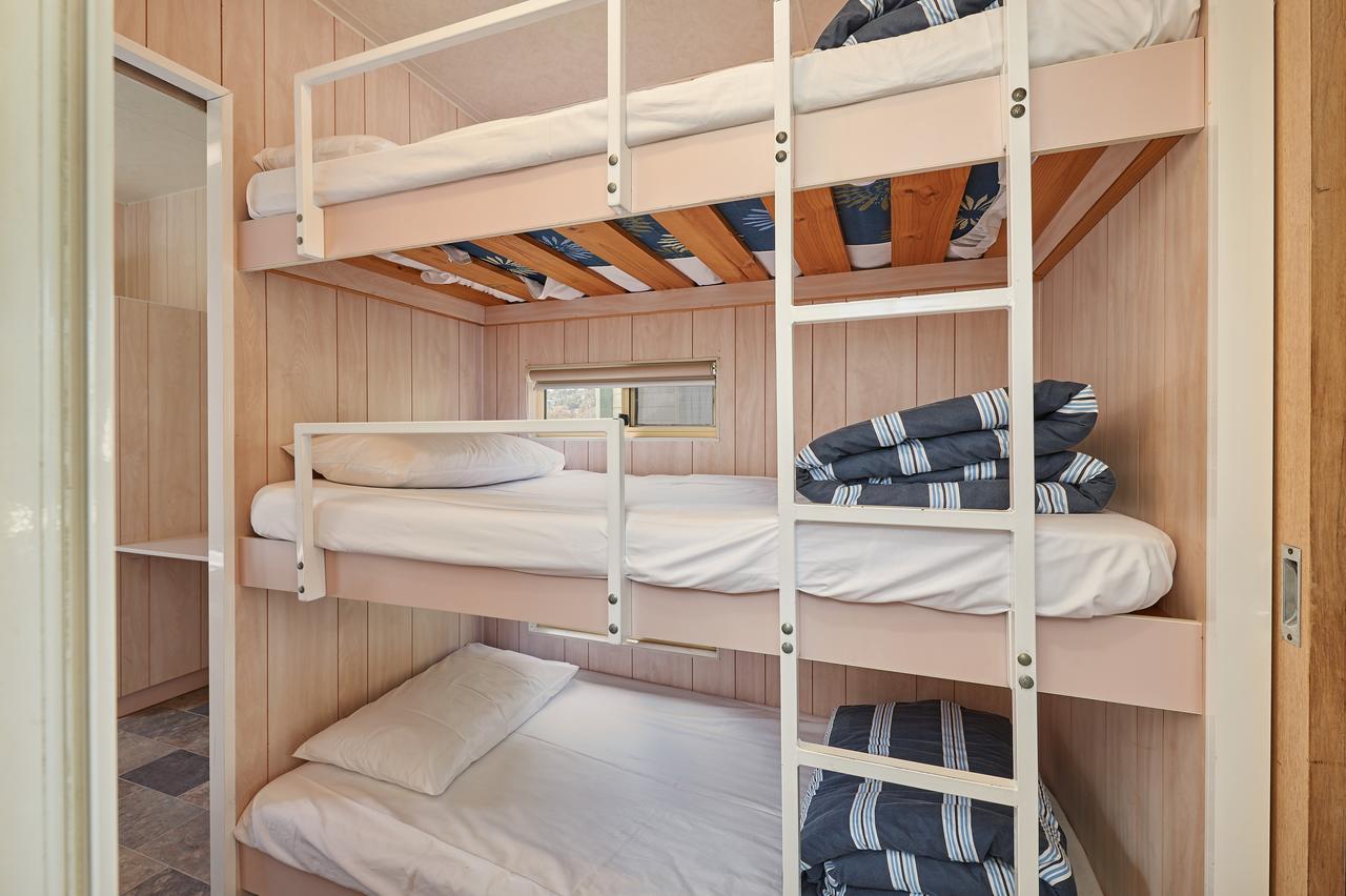 Gundagai Cabins&Tourist Park Bagian luar foto