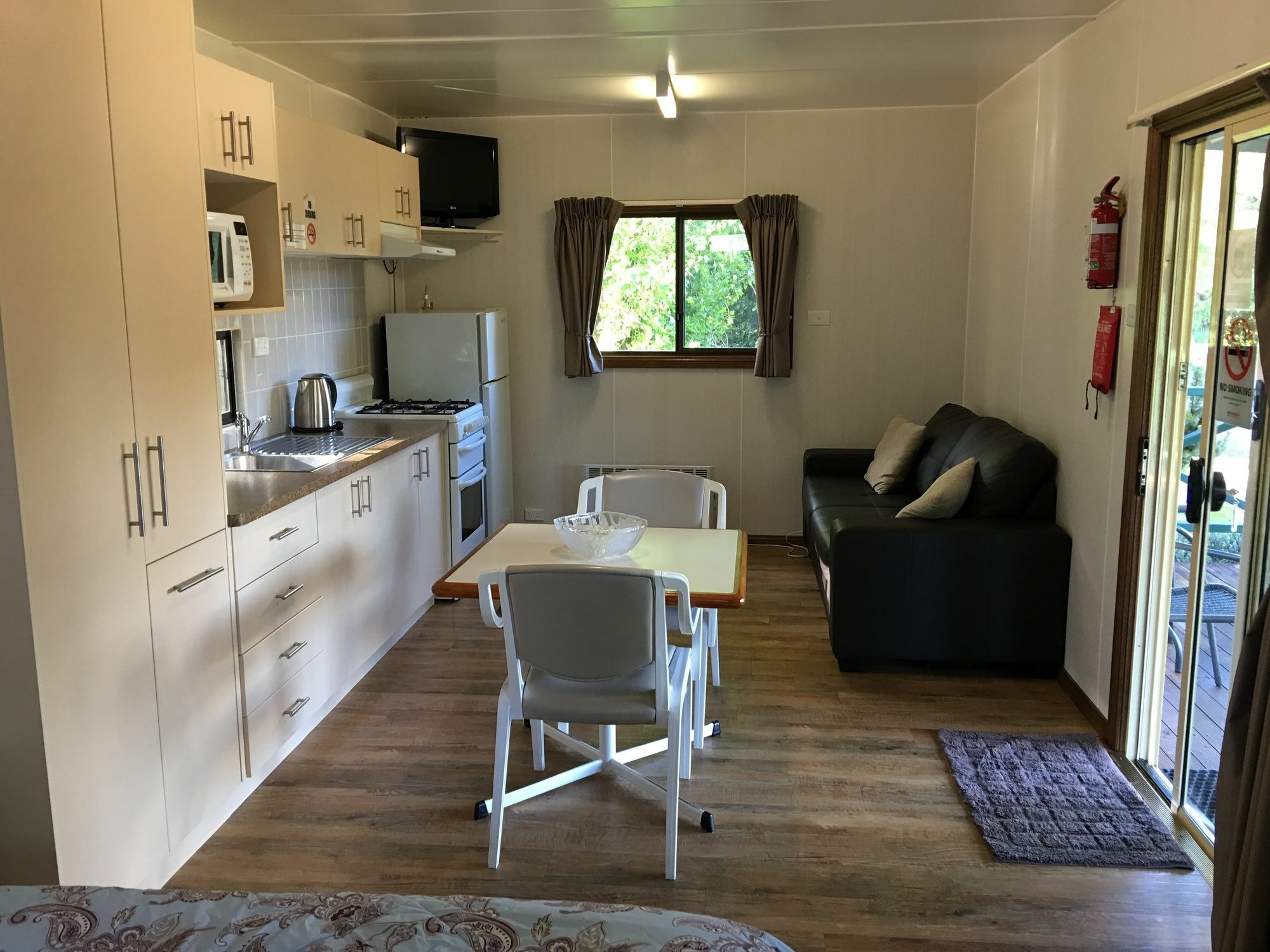 Gundagai Cabins&Tourist Park Bagian luar foto